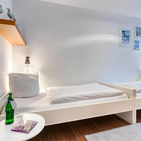 Madeleine Ku 08 Apartamento